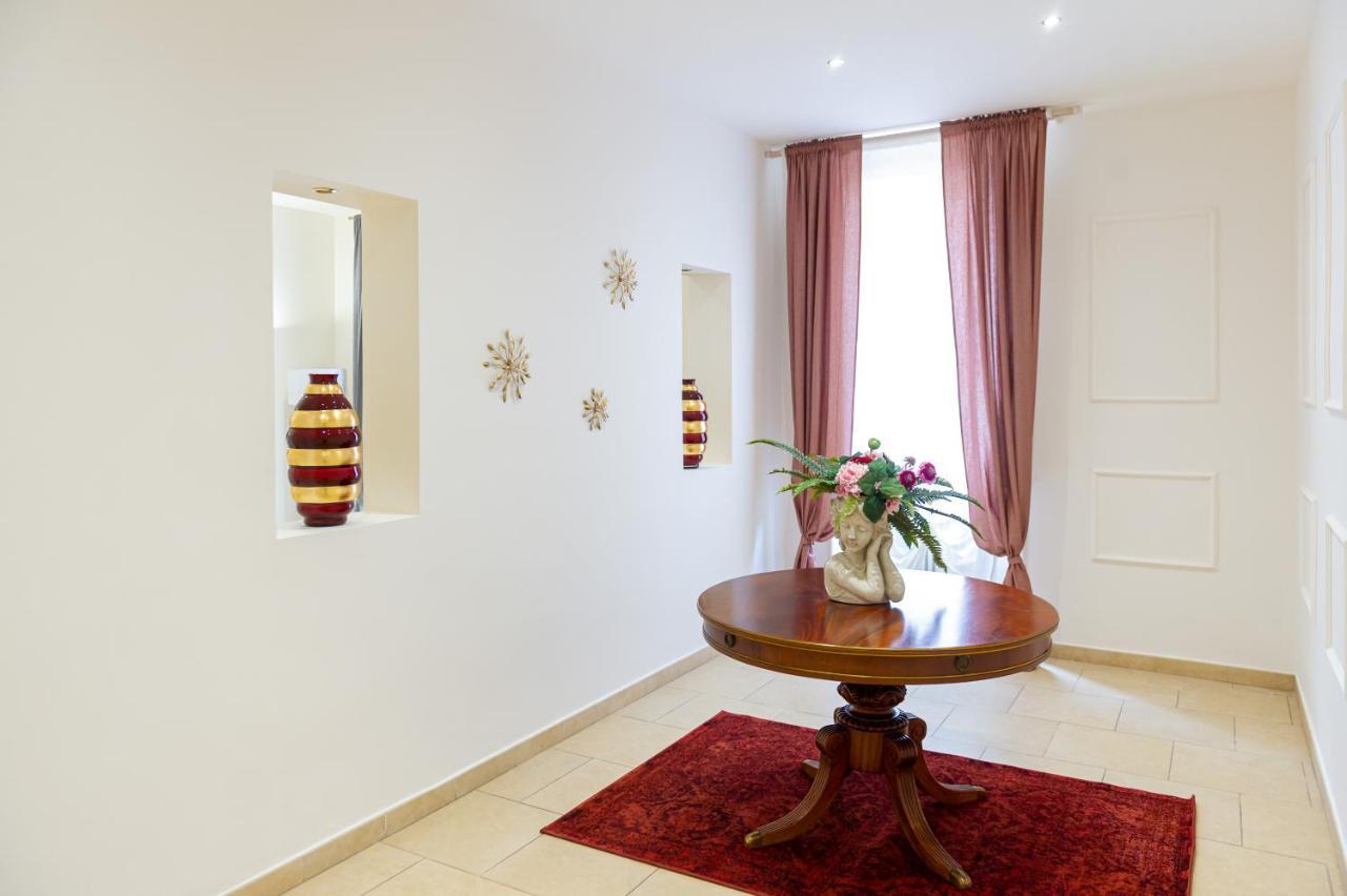 Internotre Luxury Apartment Бари Экстерьер фото